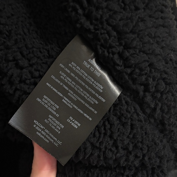 Volcom-Men's Sherpa Hoodie Sweater - Picture 4 of 6